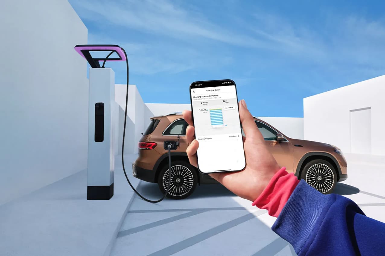Battery and Charging Status Screen